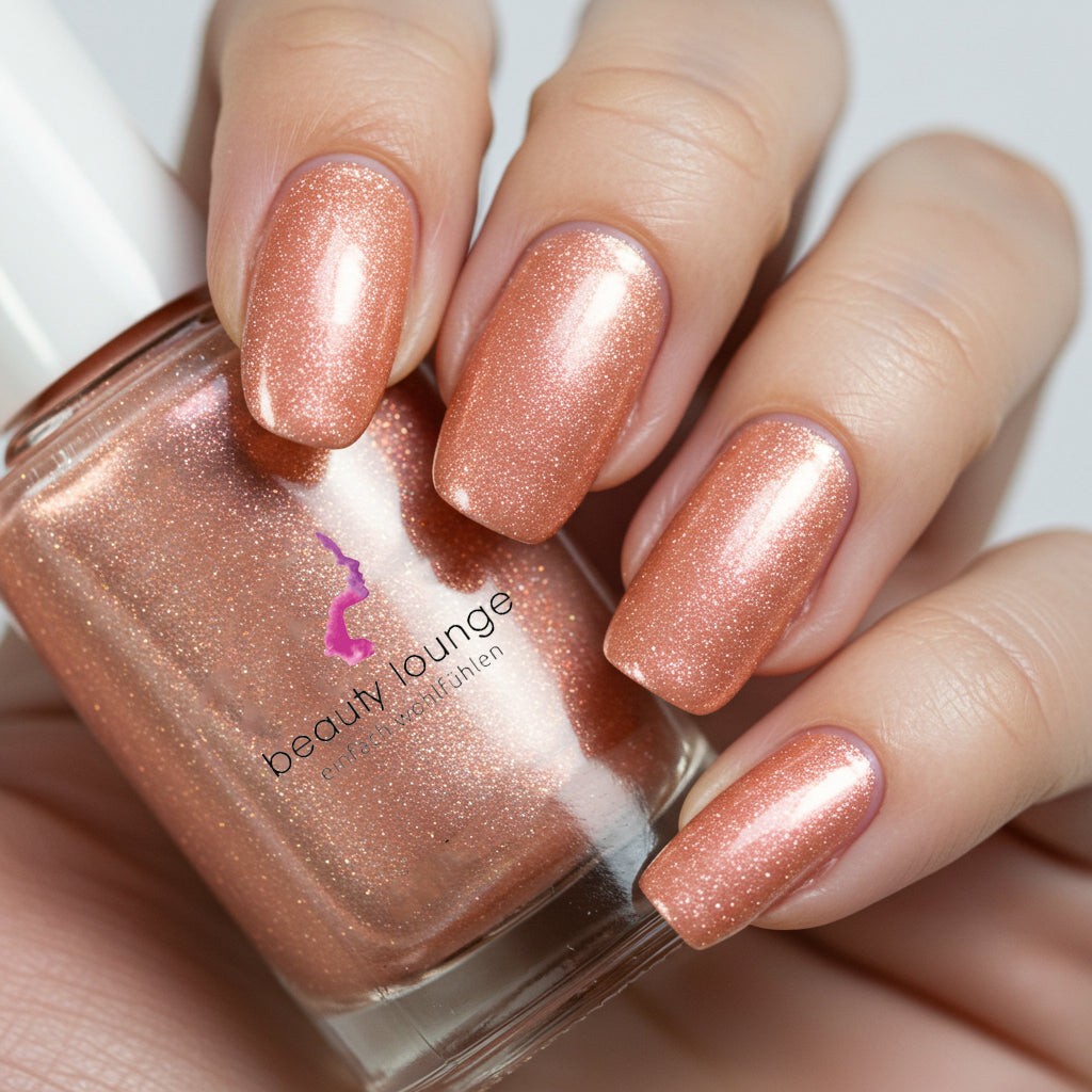 Pfirsich Champagner ist die neue Trendfarbe für Nägel!