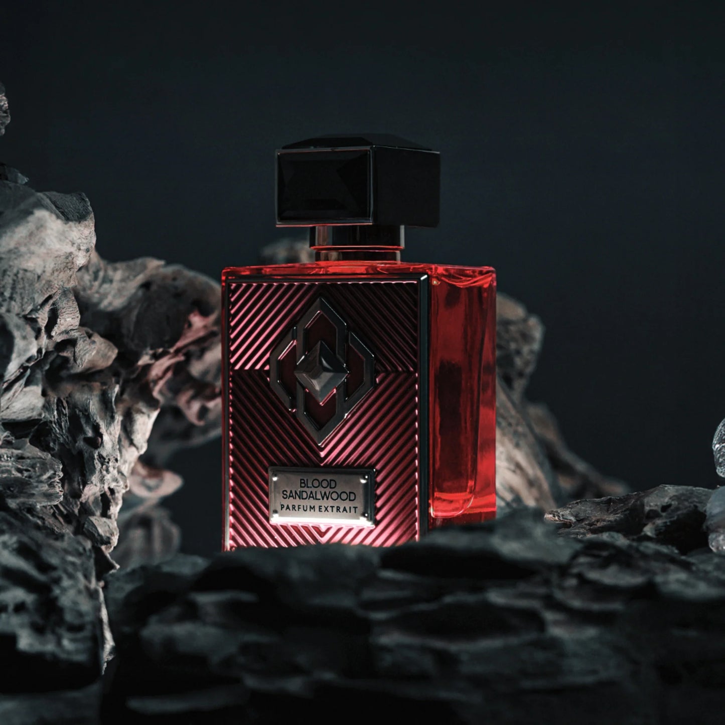 Aquilaria Luminoir - Blood Sandalwood - Parfum Extrait - 100ml